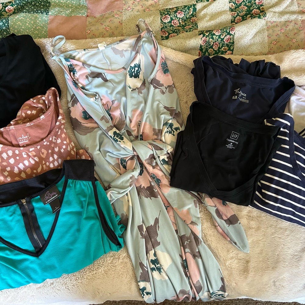 Summer Maternity Clothes Bundle (medium)